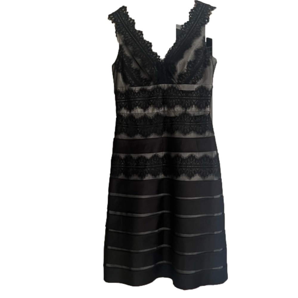 NWOT JS Collections Empire Waist V-Neckline Lace Cocktail Dress in Black
